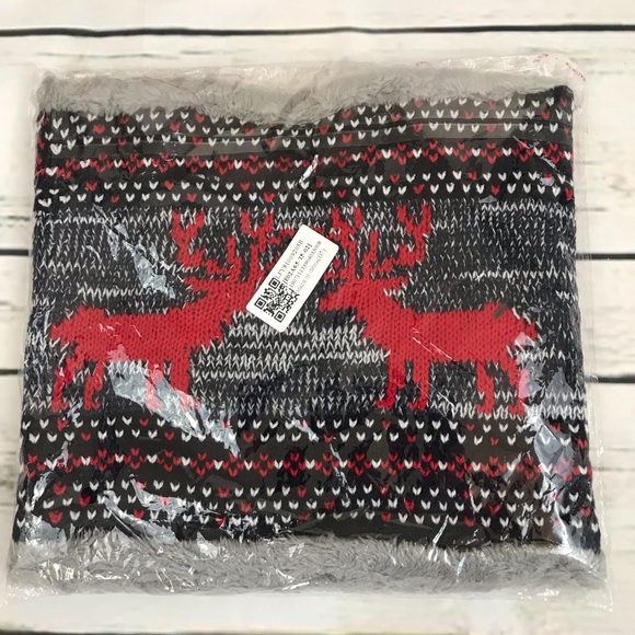 Warm Knitted Infinity Ring Scarf Lined with Fleece - Picture 7 of 8